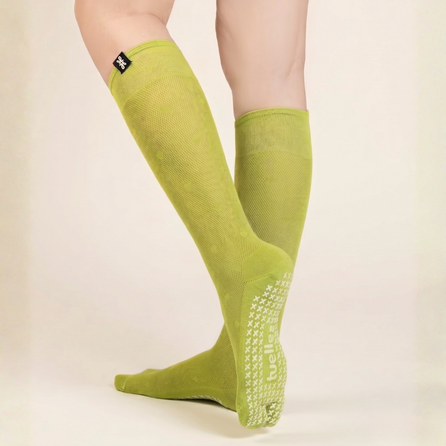 Heart Tabi Grip Stockings in lime green, knee-high tabi grip stockings by Tuelles