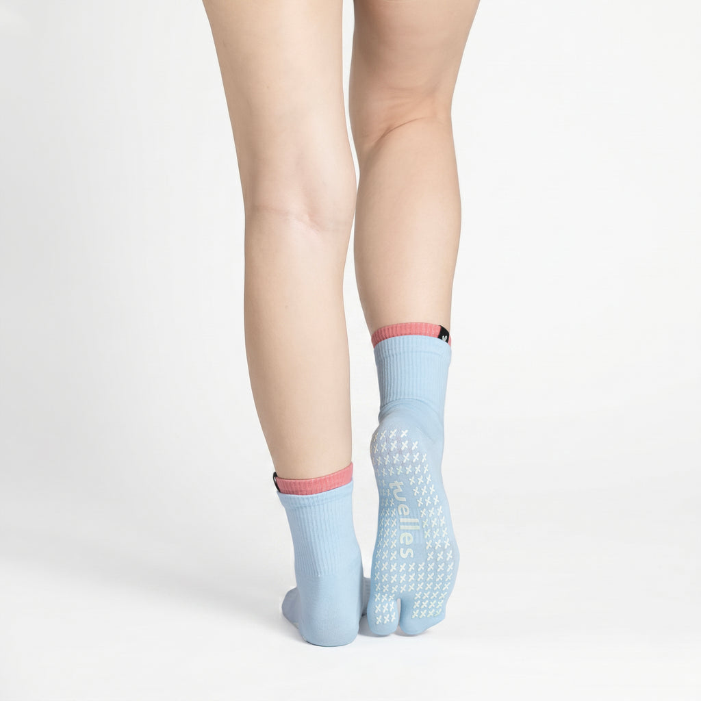 2-toned Tabi Grip Socks in light blue with pink cuffs, tabi grip socks by Tuelles