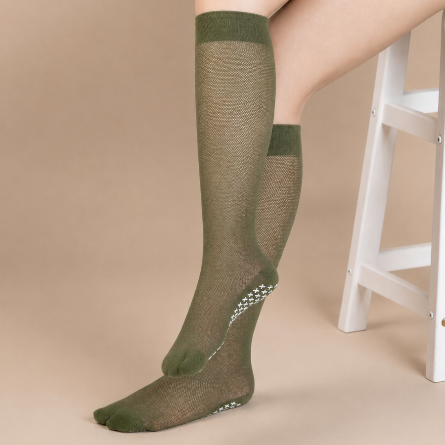Silhouette Tabi Grip Stockings in olive green tab stockings, tabi grip stockings by Tuelles