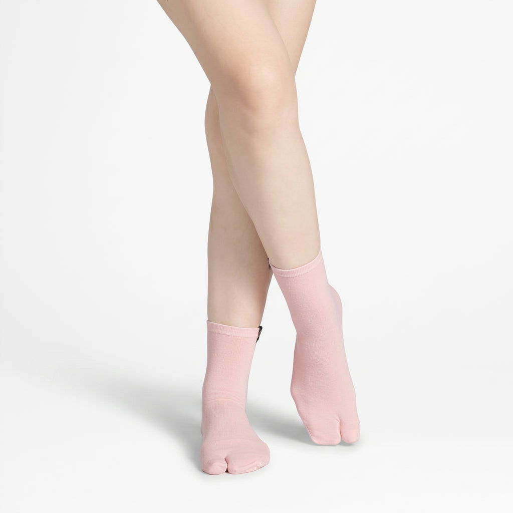 Cloudy Dreams Tabi Grip Socks in light pink, tabi grip socks by Tuelles