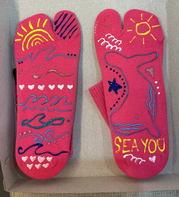 tuelles DIY grip sock design 5