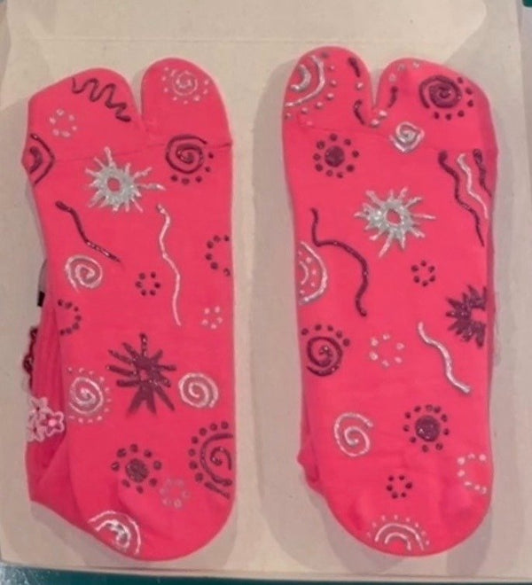 tuelles DIY grip sock design 14