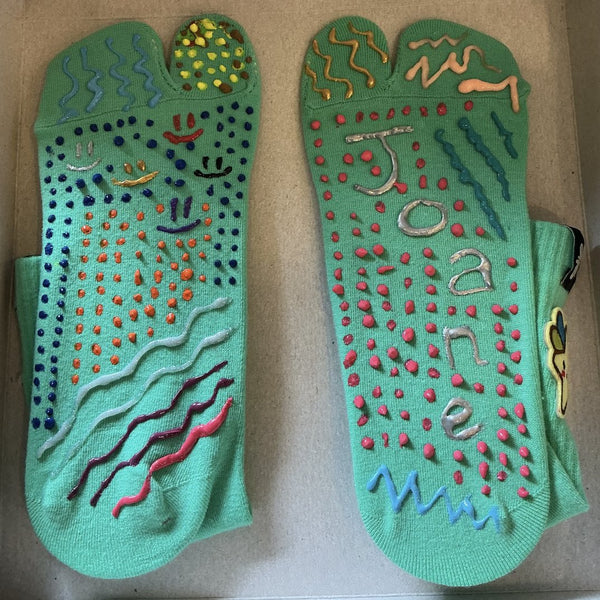 tuelles DIY grip sock design 15