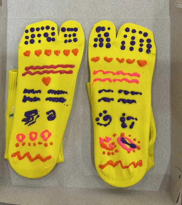 tuelles DIY grip sock design 19