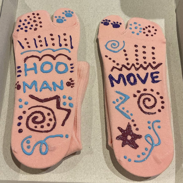 tuelles DIY grip sock design 28