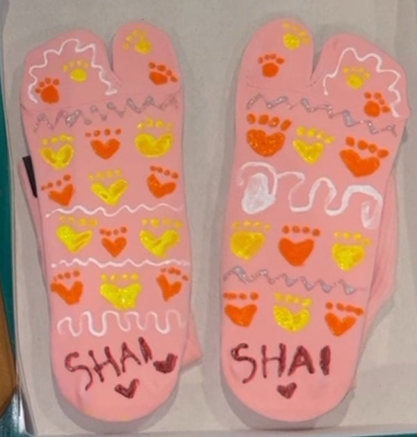 tuelles DIY grip sock design 39