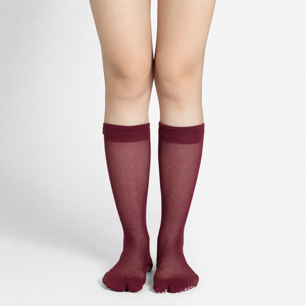Silhouette Tabi Grip Stockings in dark burgundy split-toe stockings, tabi grip stockings by Tuelles